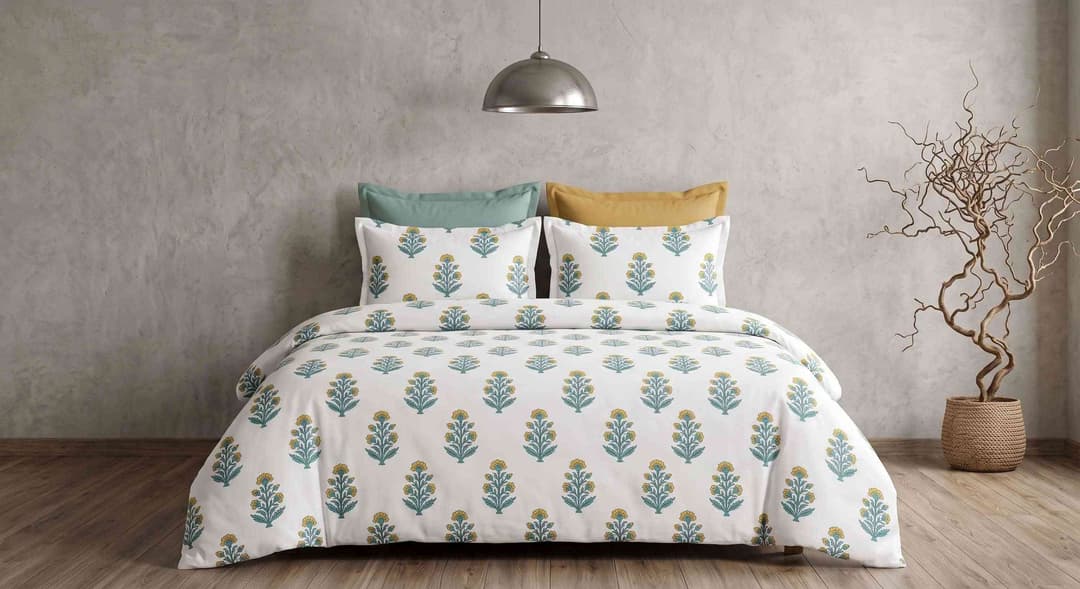 Sweethomee Ambush Print Pure Cotton King Size Bedsheet with Pillow Covers | 100×108 Inches
