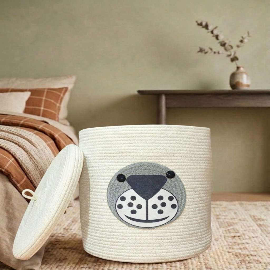 Cute Laundry Storage Bag with Lid - White